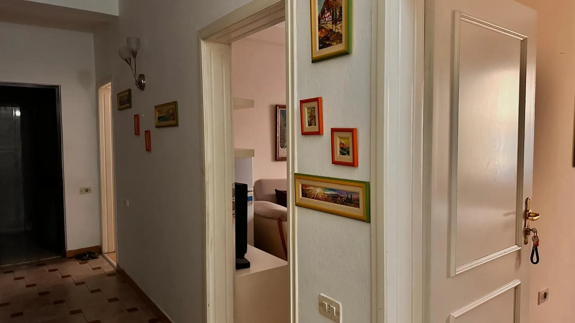 Comfort Apartment 地拉那